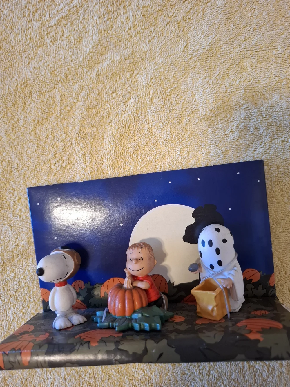 Peanuts Halloween Figurine Set - Orange & Green Holiday Decor by Peanuts